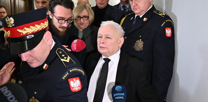 Kaczyński mówił o torturach wobec Kamińskiego i Wąsika. Jest odpowiedź Służby Więziennej