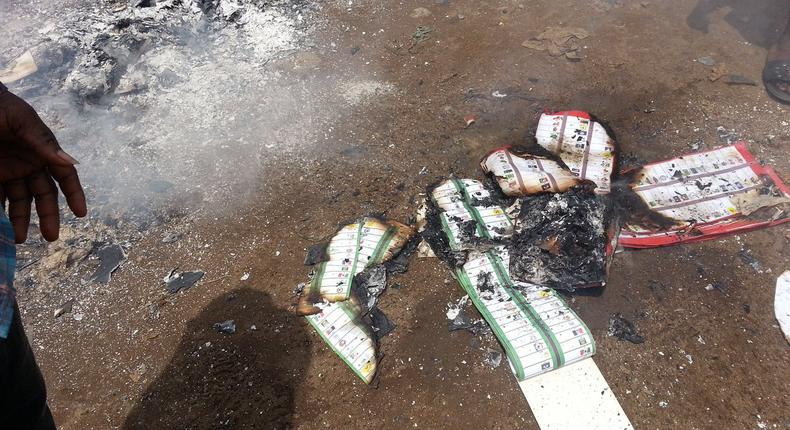 Police arrest 4 for allegedly burning ballot boxes in Lagos (twitter/B2k4now)