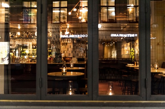 Prazan restoran u Stokholmu