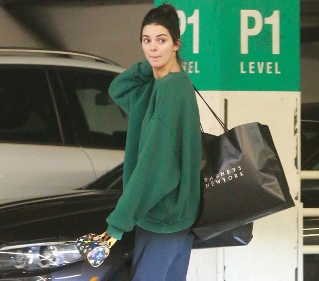 Kendall Jenner az utcán