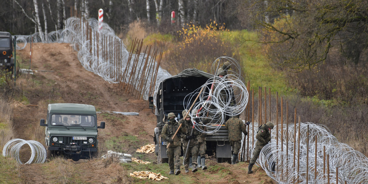 Budowa fizycznej zapory na granicy z Rosją (zdjęcie z listopada 2022 r.).