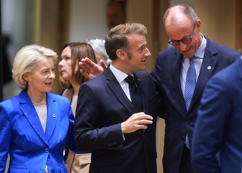 Ursula fon der Lajen, Emanuel Makron i Fridrih Merc na početko Evro samita u Briselu 23. oktobra