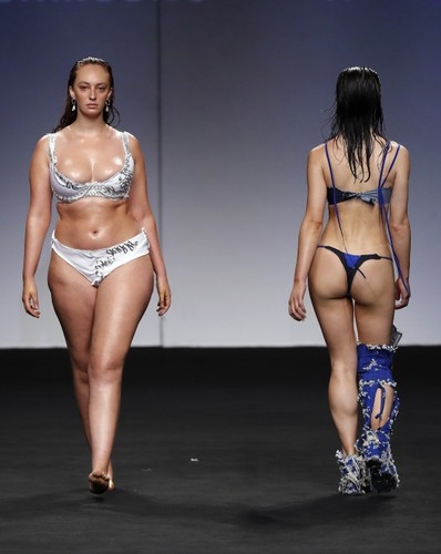 Pokaz kolekcji Di Petsa wiosna/lato 2020 na Mercedes-Benz Fashion Week w Madrycie