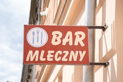 Quiz wiedzy o czasach PRL. To jedli i pili nasi dziadkowie oraz rodzice. Młodzi nie zdobędą nawet 5/10