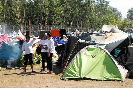 kamp pored granice sa madjarskom u blizini horgosa_080716_RAS_foto Biljana Vuckovic 019_preview