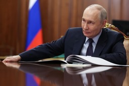 kreml robi dobrą minę do złej gry. tak zareagował na porażkę orbana