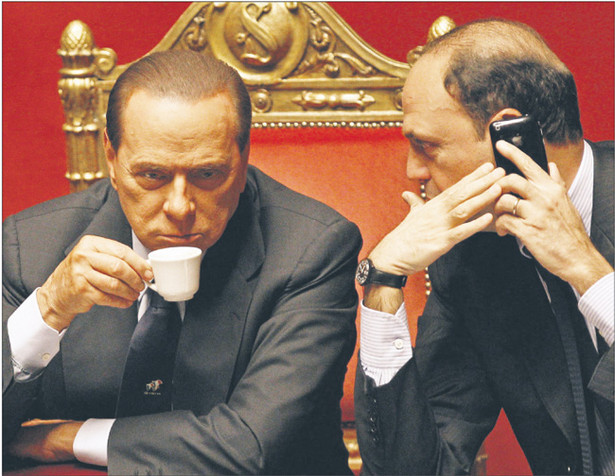 Silvio Berlusconi na swojego następcę namaścił 40-letniego Angelino Alfano Fot. Reuters/Forum