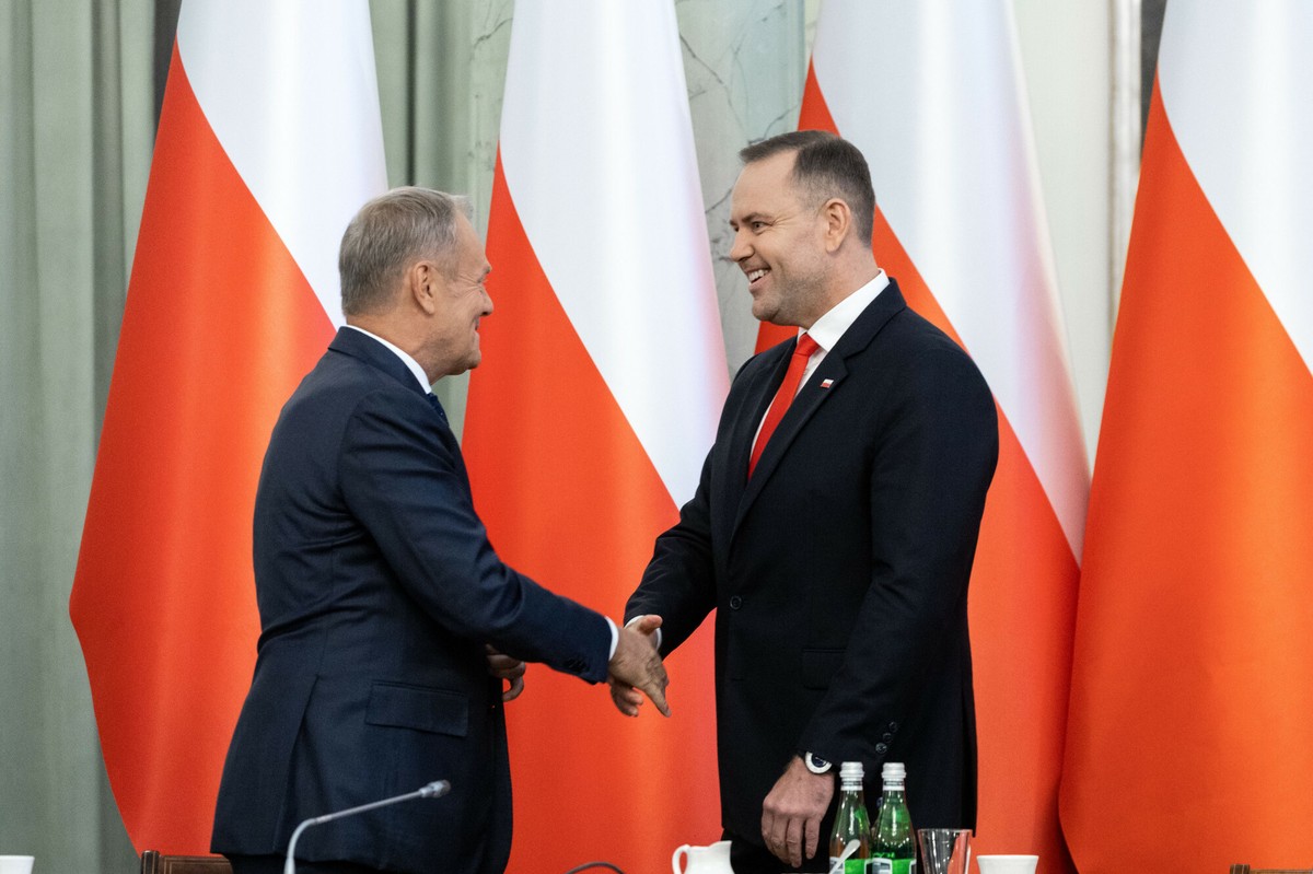 Nawrocki mniej konfrontacyjny wobec Tuska? Nowe informacje zza kulis