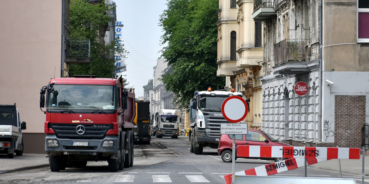 Budują woonerfy, a inne ulice popadają w ruinę 