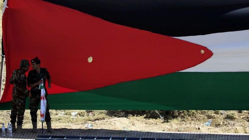 Borci Huta šire palestinsku zastavu u Jemenu | Foto: EPA-EFE/REX/Shutterstock