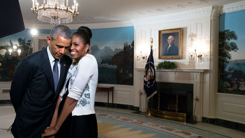 Dziś urodziny obchodzi była pierwsza dama Stanów Zjednoczonych Michelle Obama. Małżonce życzenia na Twitterze złożył Barack Obama, zamieszczając sklejkę z uroczymi, wspólnymi zdjęciami.