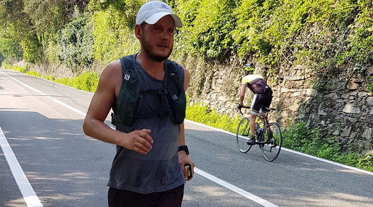 Rakonczay Gábor napi 100 kilométereket fut, majd nekivág a 4800 méter magas hegynek