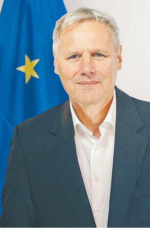 Gerard de Graaf, dyrektor biura Unii Europejskiej w Dolinie Krzemowej. Wcześniej był m.in. szefem Dyrekcji Generalnej ds. Sieci Komunikacyjnych, Treści i Technologii (DG CONNECT). Odpowiadał za przygotowanie DMA i DSA