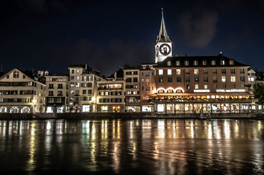 Zurich nocą