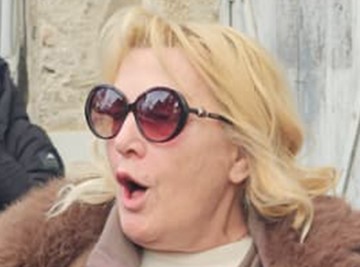 Uslikali smo Snežanu Đurišić na snimanju "Zvezda Granda": Pevačica ni reč o SKANDALU, vidno nervozna, ZALUPILA VRATA