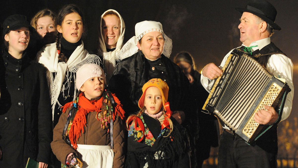 Zapraszamy do przeczytania cotygodniowego felietonu Marka Szołtyska pisanego śląską gwarą. Nasz autor jest pisarzem, publicystą, dziennikarzem, fotoreporterem, nauczycielem historii, ale przede wszystkim Ślązokiem i autorem wielu poczytnych książek o Śląsku.