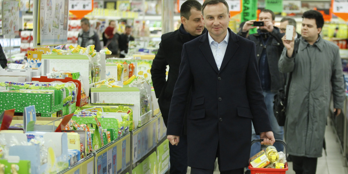 W 2015 r. Andrzej Duda za zakupy zapłacił 37,02 zł. Po pięciu latach kwota ta jest sporo wyższa.