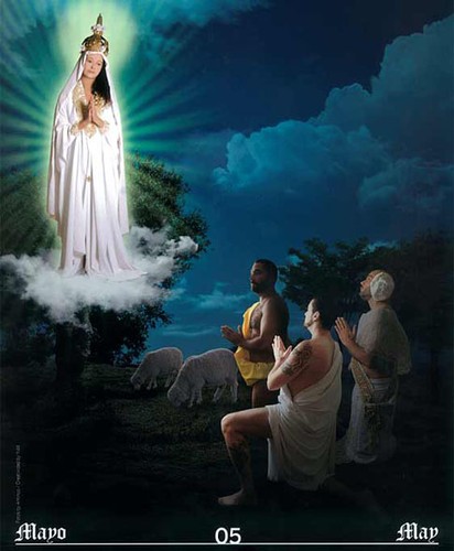 Hiszpańska organizacja gejów, lesbijek i osób transsesksualnych wydała kalendarz, do którego zapozowali członkowie organizacji. Cały dochód ze sprzedaży kalendarza ma być przeznaczony na działalność statutową stowarzyszenia