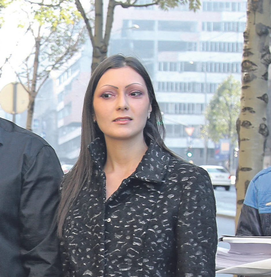 Ivana svakodnevno prati kako se njen suprug ponaša na imanju   Kako će Ivana reagovati na prevare supruga videćemo po završetku rijalitija.