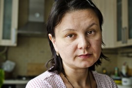 Radu iz Rače muž je ostavio kad je DOBILA RAK, zbog ljubavnice i deci okrenuo leđa: "Ne mogu da gledam bolest, našao sam zdravu ženu" - a onda se KOLO SREĆE preko noći OKRENULO