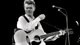 Húsz év csúszással adják ki David Bowie lemezét 