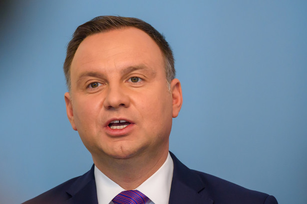 Prezydent o pożarach: może to być próba destabilizacji sytuacji w Polsce