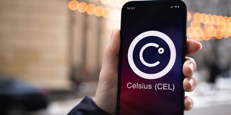 Celsius, największa platforma do pożyczania kryptowalut, w niedzielę zamroziła wypłaty środków.