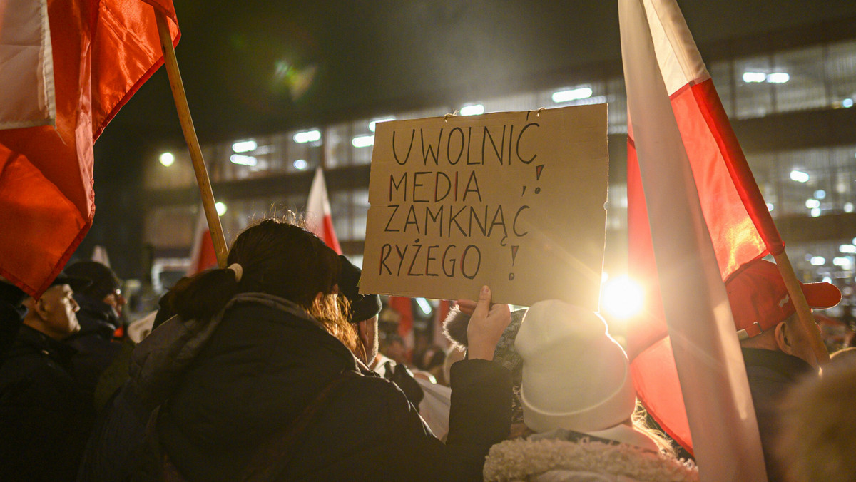 Prezes Kaczyński organizuje protest w Warszawie. Każdy Polak powinien tu być
