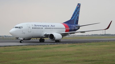 The Boeing 737-524 plane, registration PK-CLC, linii Sriwijaya Air