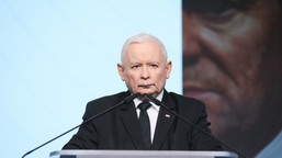 kaczyński drwi z tuska i jego postawy wobec niemców. "ale wstyd.., trzeba mieć honor"