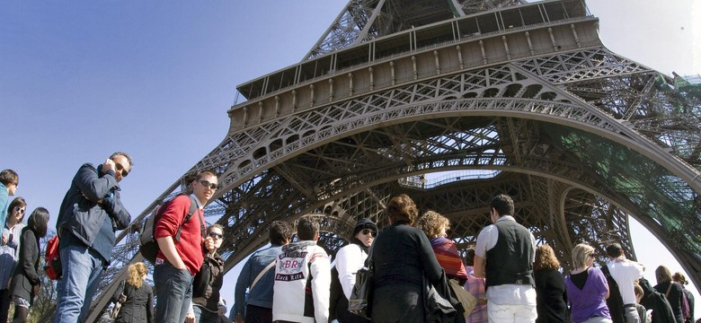 Paryż walczy z arogancją mieszkańców