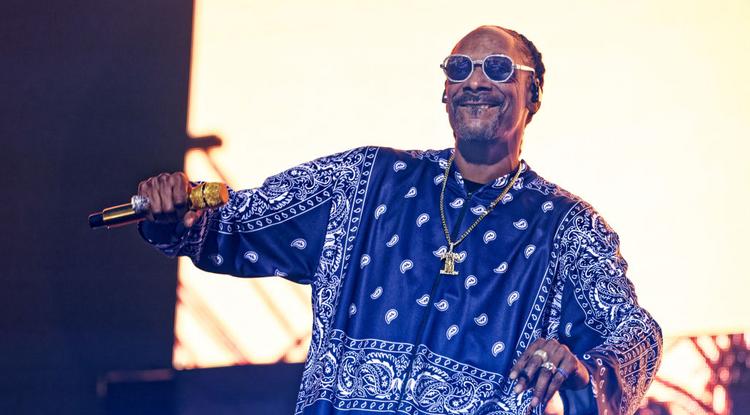 Snoop Dogg átvert mindenkit: nem is teszi le a füvet