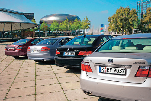 Audi A8, Mercedes klasy S, BMW 7 kontra Lexus LS 600h - Z widokiem na sukces