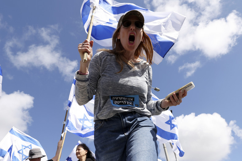 Debata na temat wymiaru sprawiedliwości trwa w Izraelu od wielu lat. Zdaniem protestujących tym razem politycy przekroczyli wszelkie granice