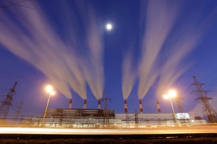 Uchwałą w smog. Kraków, Wrocław i Katowice chcą zakazać palenia węglem w piecach