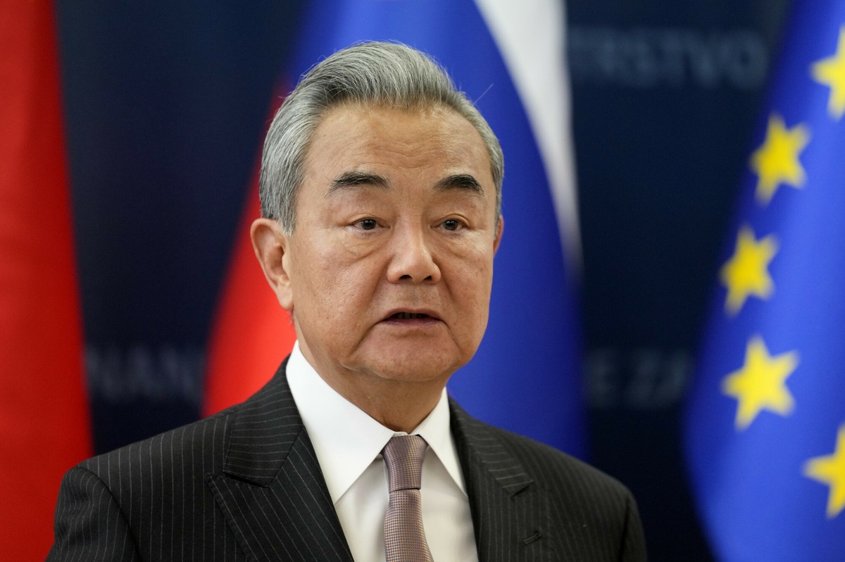 Kluczowy chiński polityk w Polsce. Sikorski zdradza, o czym będą rozmowy