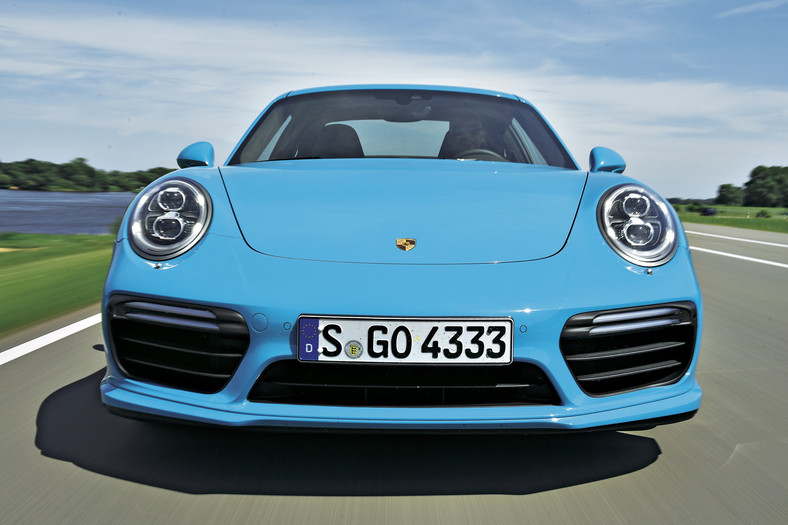 Porsche 911 Turbo S, 580 KM