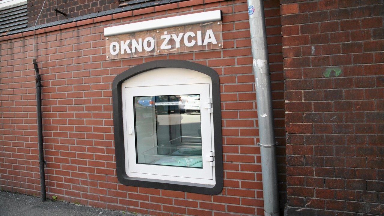 Noworodek znaleziony w chojnickim Oknie Życia
