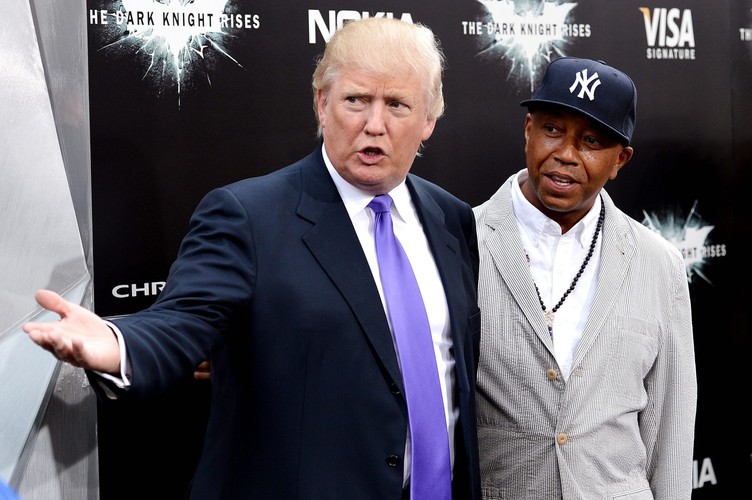 Donald Trump i Russell Simmons na premierze filmu 'Mroczny rycerz powstaje' w Nowym Jorku