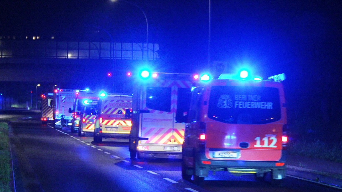 Pacijenta zaraženog ebolom prebacuju sa aerodroma u bolnicu u Berlinu