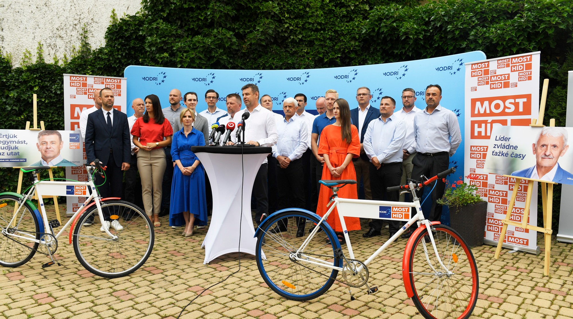 Predstavenie kandidátky a prvá etapa kampane strany Modrí, Most-Híd v Košiciach.