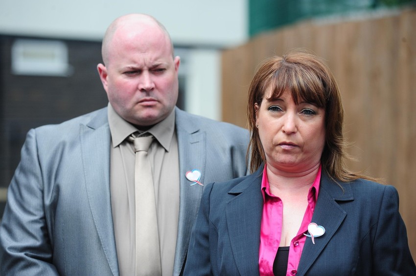 Majka Džejmsa Baldžera Denis u Liverpulu u maju 2013.