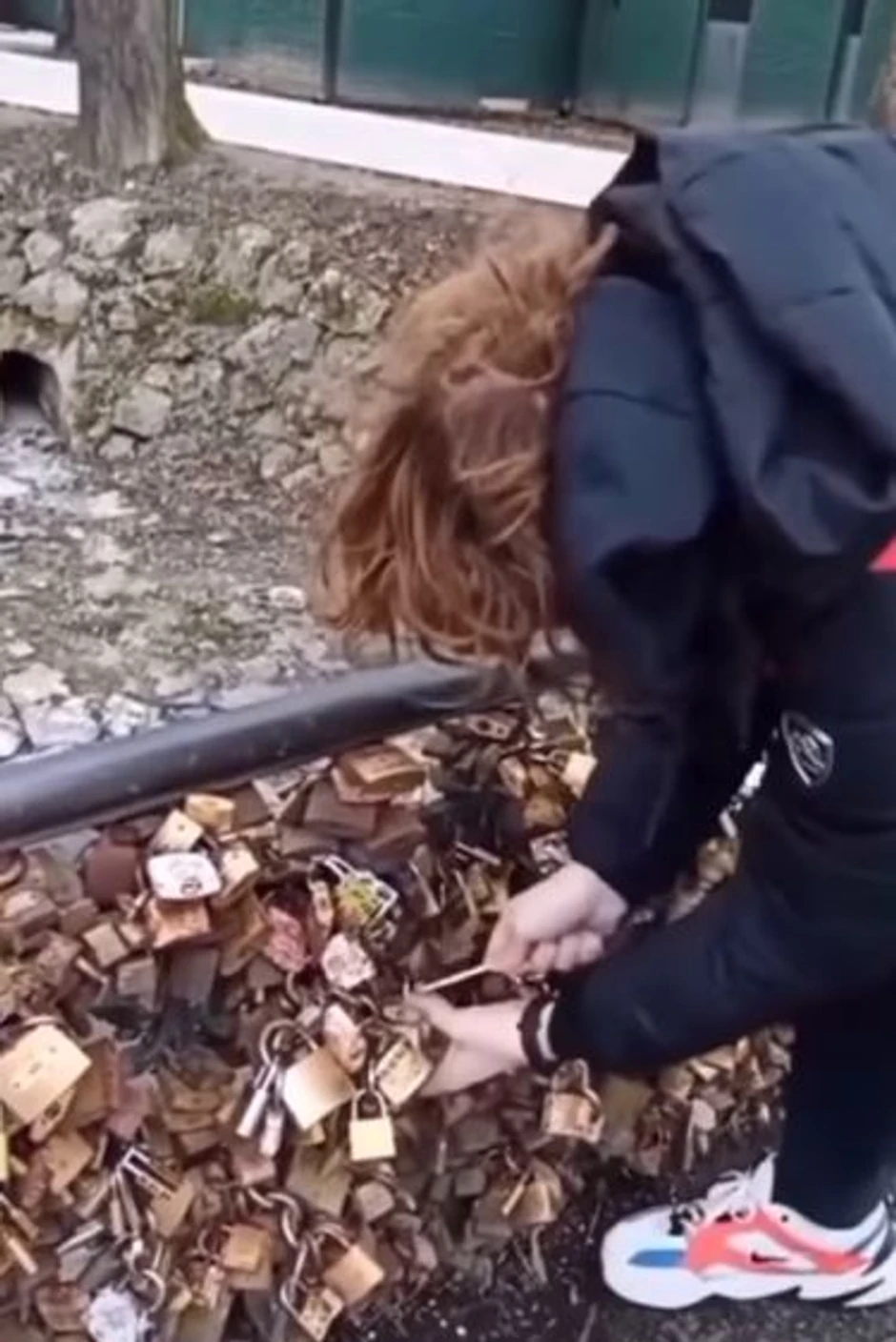 Slidanje katanca ljubavi