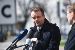 Rzecznik PiS kategorycznie dementuje plotki o stanie zdrowia Jarosława Kaczyńskiego. "To nieprawda"