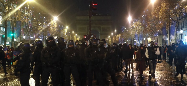 Masa aresztowań we Francji po finale MŚ. Zamieszki na Polach Elizejskich