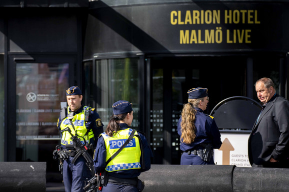 NASTAVIO SE HAOS U MALMEU Drama tokom finalne večeri na Evroviziji: Sedam osoba uhapšeno, pretučen policajac