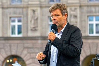 Habeck: Zimą ogrzewanie budynków użyteczności publicznej tylko do 19 stopni