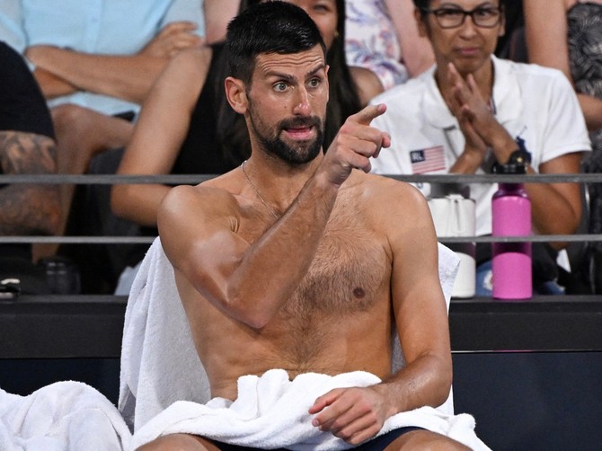 Novak Đoković sa plavom kosom šokirao svet, ljudi gledaju u nove slike bez treptaja