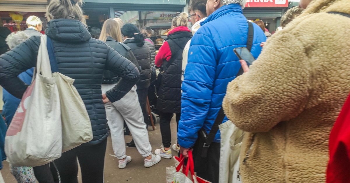 Wielkanocne wydatki. W tym roku mniej osób planuje oszczędzać [SONDAŻ]