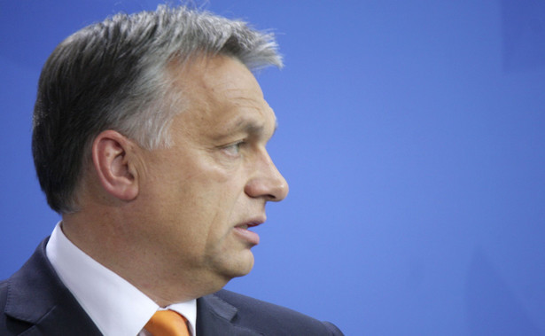 Orban krytykuje UE: Prowadzi prymitywną politykę sankcji wobec Kremla